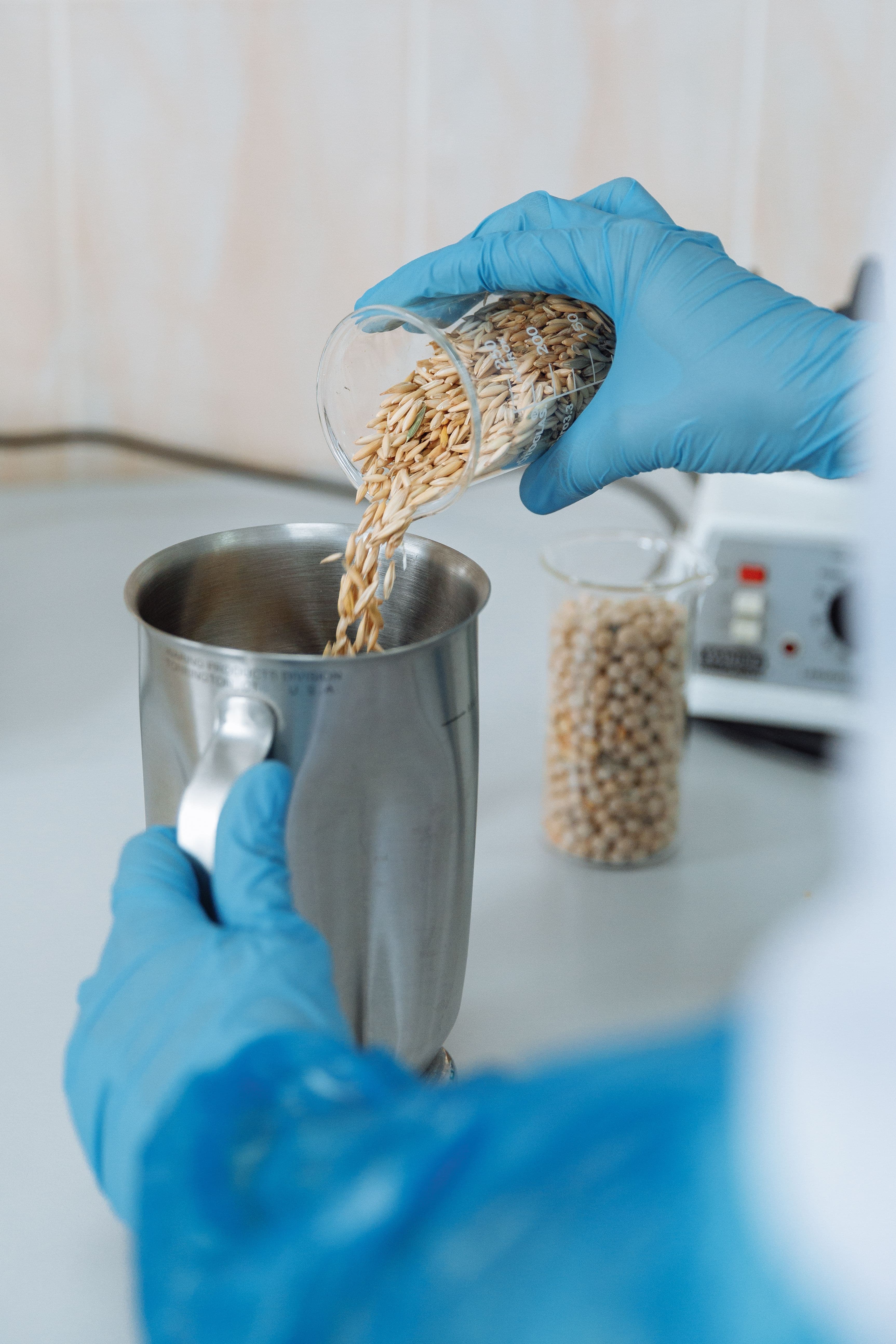 Laborgeprüfte Qualität bei Arya Food Supply